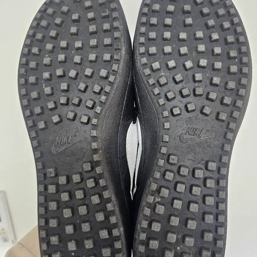 [SOLD OUT] 나이키필드제너럴82 블랙 280사이즈