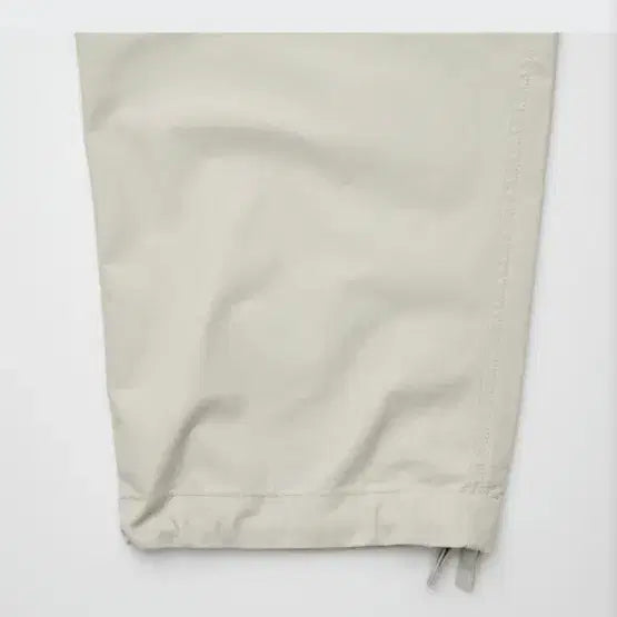 [SOLD OUT] [유니클로]와이드핏파라슈트팬츠