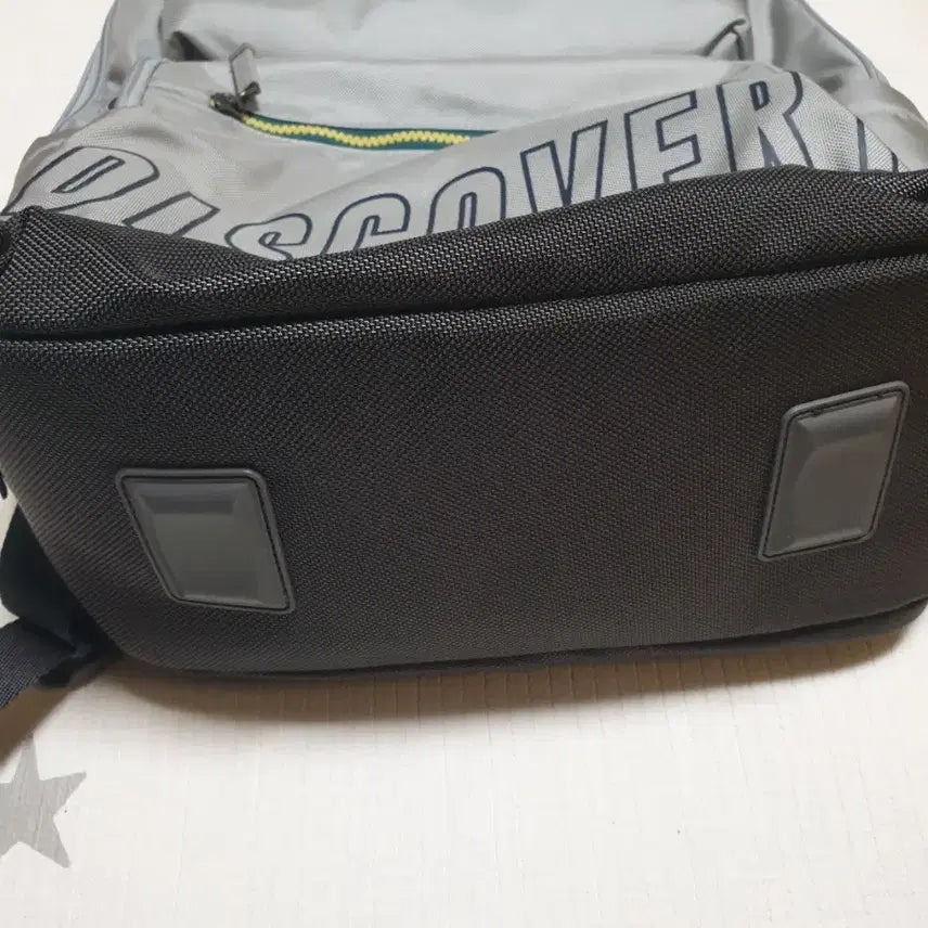 [BUNJANG] Discovery Expedition Gray Backpack / 디스커버리 익스페디션 백팩 회색(새거)