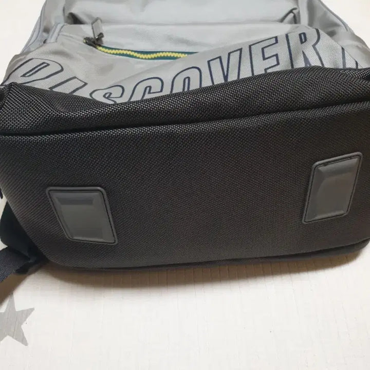 [BUNJANG] Discovery Expedition Gray Backpack / 디스커버리 익스페디션 백팩 회색(새거)