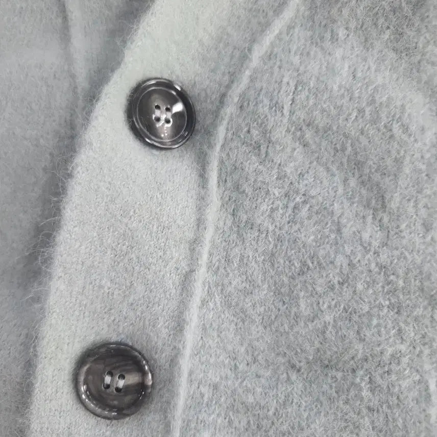 [SOLD OUT] 아미 알파카스카이 블루 하트 로고 가디건