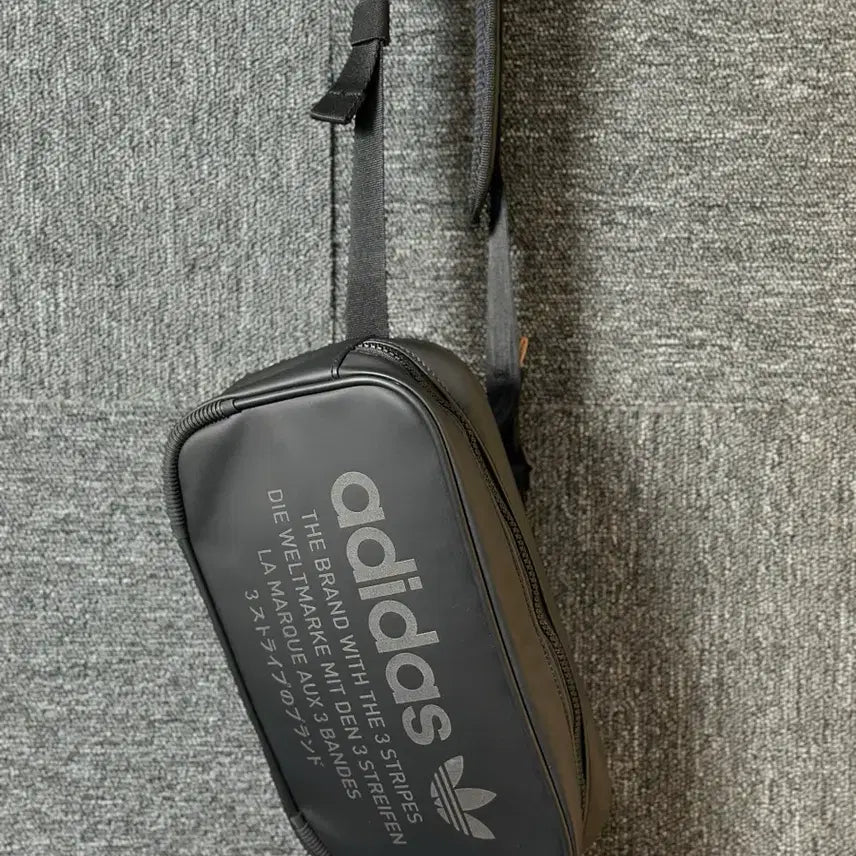 [BUNJANG] Adidas Black Crossbody Bag / 아디다스 블랙 크로스백
