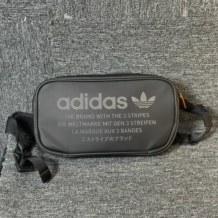[BUNJANG] Adidas Black Crossbody Bag / 아디다스 블랙 크로스백