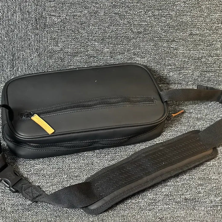 [BUNJANG] Adidas Black Crossbody Bag / 아디다스 블랙 크로스백