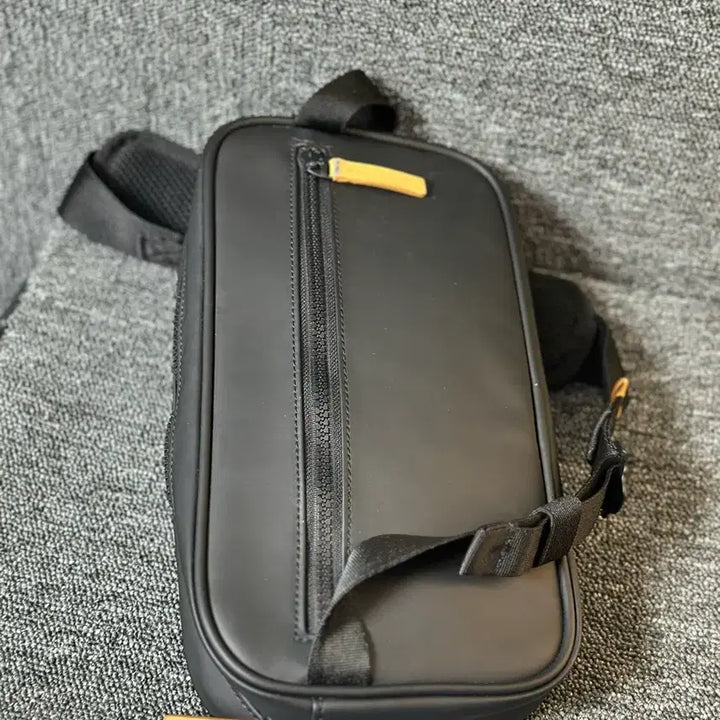 [BUNJANG] Adidas Black Crossbody Bag / 아디다스 블랙 크로스백