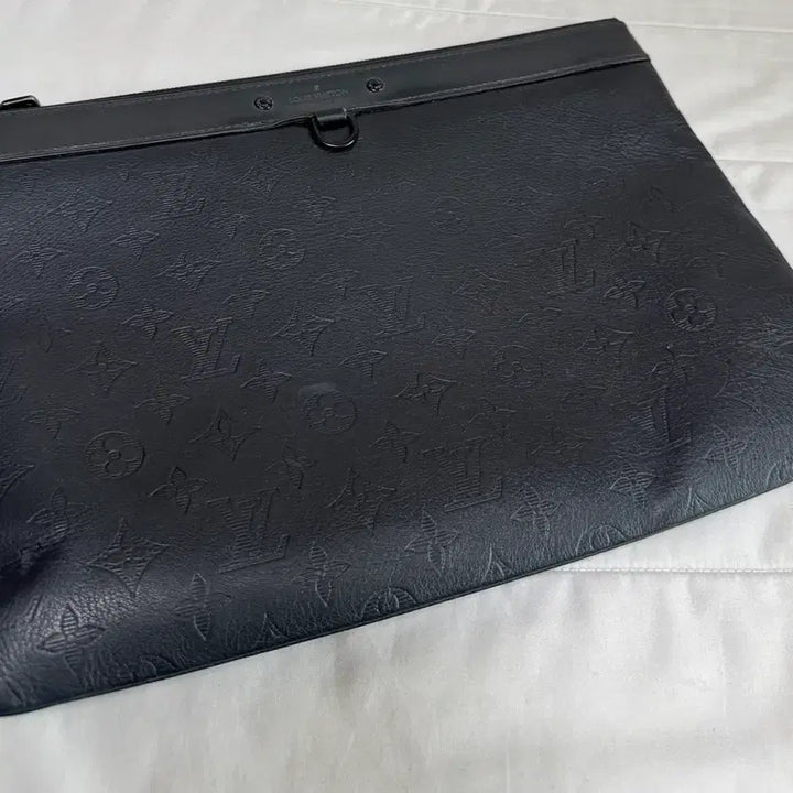 [BUNJANG] Louis Vuitton Pochette Shadow Clutch / [정품] 루이비통 포쉐트 쉐도우 클러치