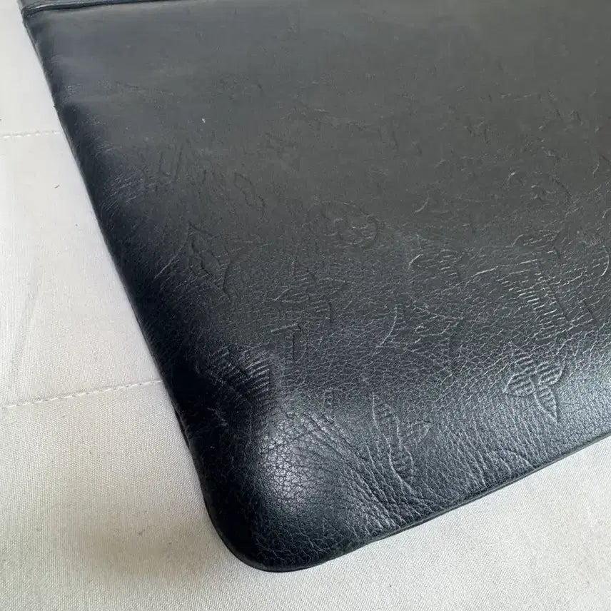 [BUNJANG] Louis Vuitton Pochette Shadow Clutch / [정품] 루이비통 포쉐트 쉐도우 클러치