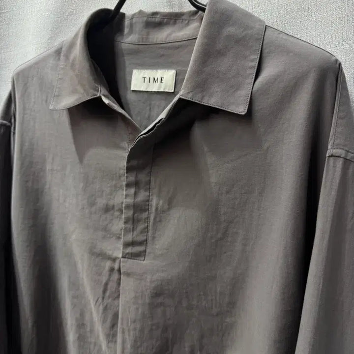 [SOLD OUT] 타임옴므 22FW 밴딩 풀오버 셔츠 (95~100)