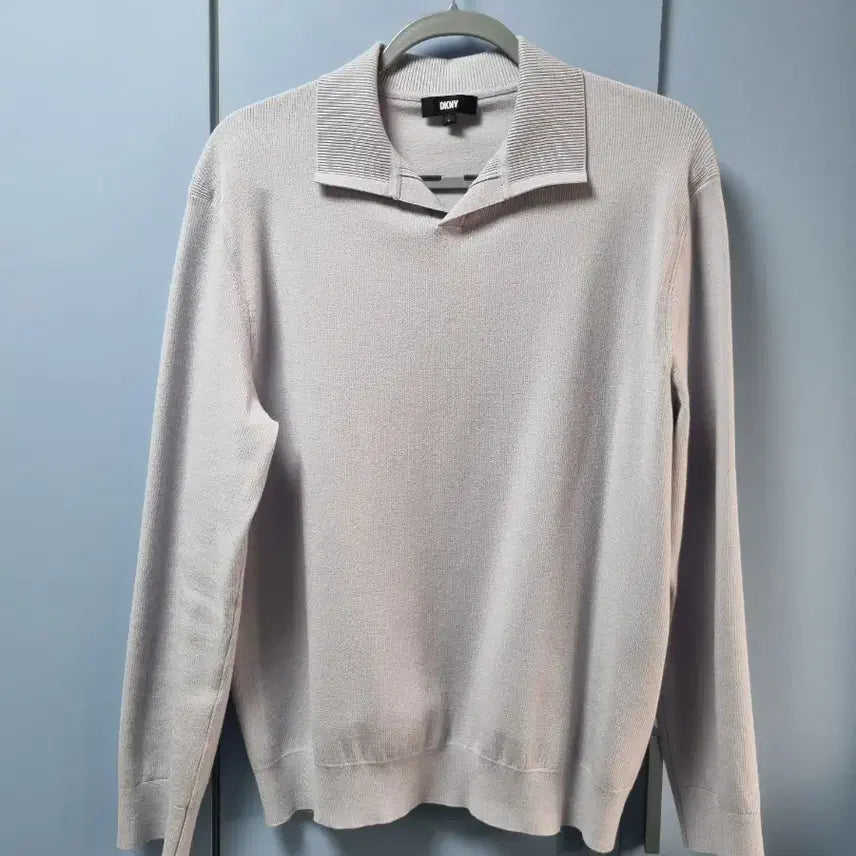 [BUNJANG] DKNY Open Collar Long Sleeve Knit / 한섬 DKNY 오픈 카라 긴팔 니트