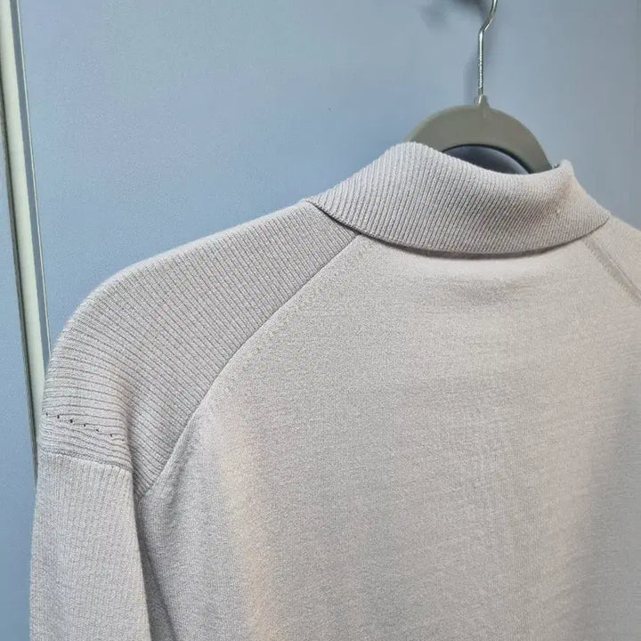 [BUNJANG] DKNY Open Collar Long Sleeve Knit / 한섬 DKNY 오픈 카라 긴팔 니트