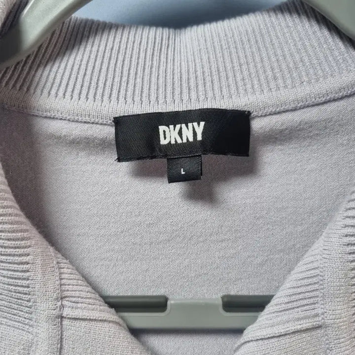 [BUNJANG] DKNY Open Collar Long Sleeve Knit / 한섬 DKNY 오픈 카라 긴팔 니트