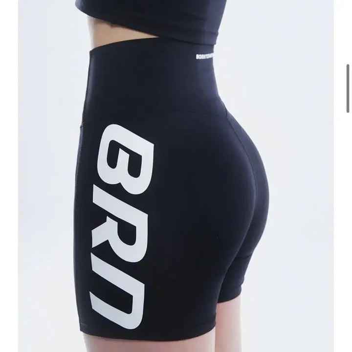 [SOLD OUT] 본투윈 B 로고 숏 레깅스