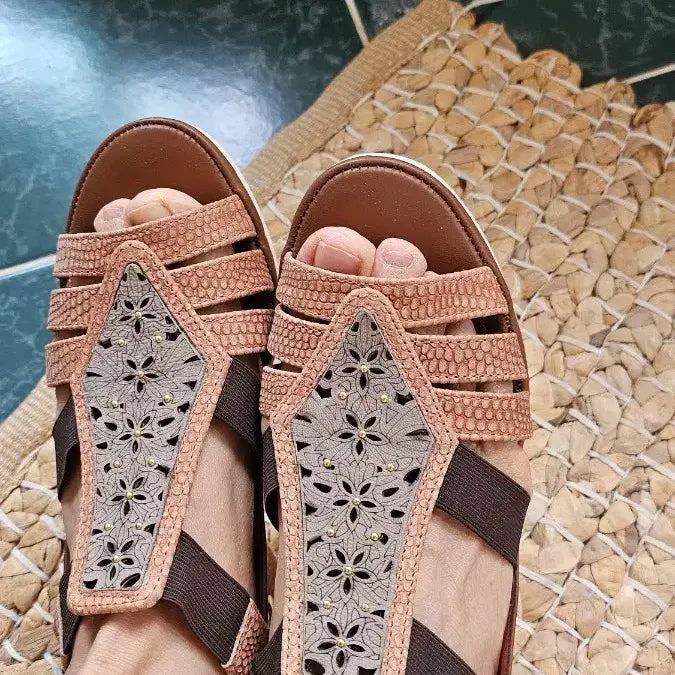 [BUNJANG] Brown Flower Punching Banding Sandals / 브라운 플라워 펀칭 밴딩 샌들