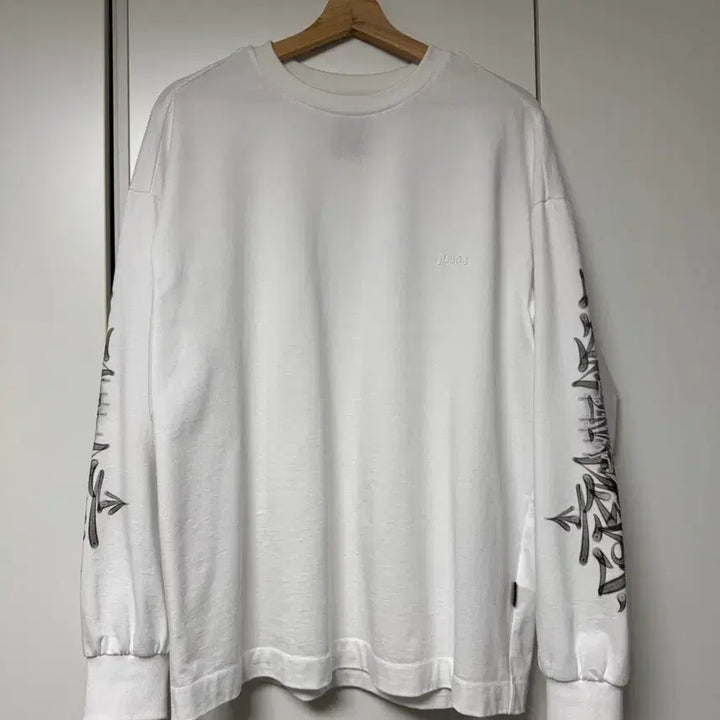 [BUNJANG] Juun.J ASPEK Tattoo Graphic Oversized Long Sleeve / [XS] 준지 25fw ASPEK 타투 그래픽 오버핏 롱슬리브