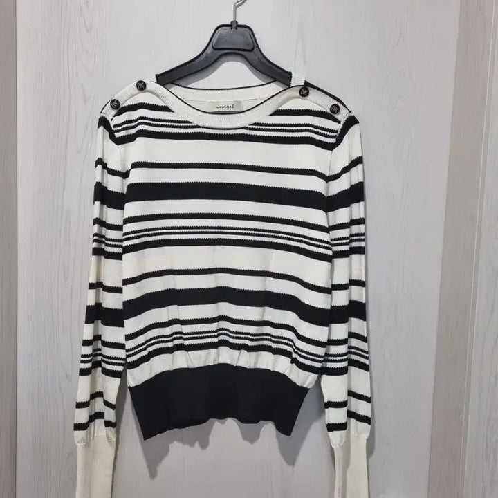 [BUNJANG] Ninecorp Stripe Pattern Knit Sweater / 나인콥  스트라이프 패턴의 니트