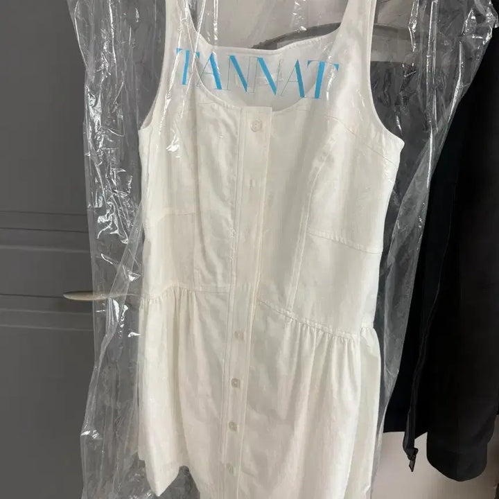 [SOLD OUT] 타낫 보이 미니 원피스