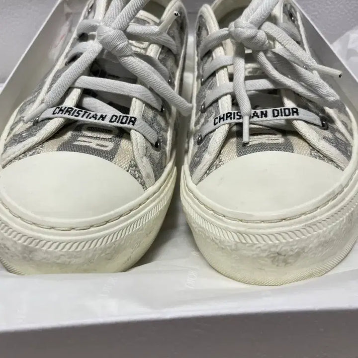 [BUNJANG] Dior WeekEndDior Sneakers Gray (Size 40) / 디올 위크앤디올 스니커즈 그레이 40