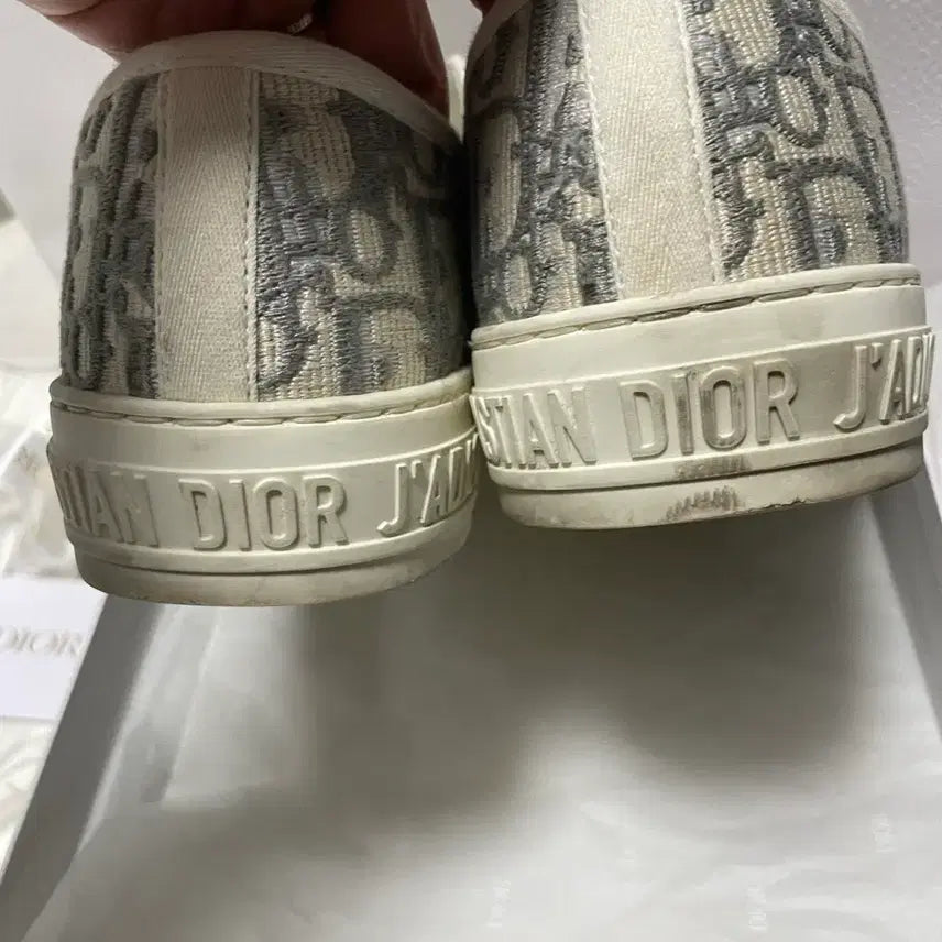 [BUNJANG] Dior WeekEndDior Sneakers Gray (Size 40) / 디올 위크앤디올 스니커즈 그레이 40