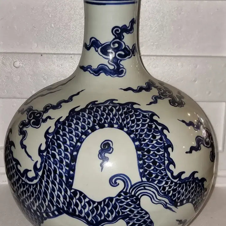 [BUNJANG] Chinese Celadon Porcelain Cloud and Dragon Vase / 선덕년제 청화백자 운용문 청구병 높43지34센 중국 도자기 고도자 골통품