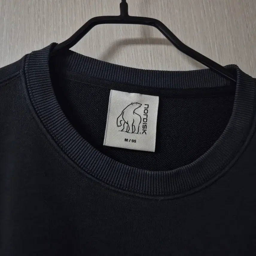 [SOLD OUT] (22년) 노르디스크 빅폴라 베어 맨투맨 티셔츠 블랙 M