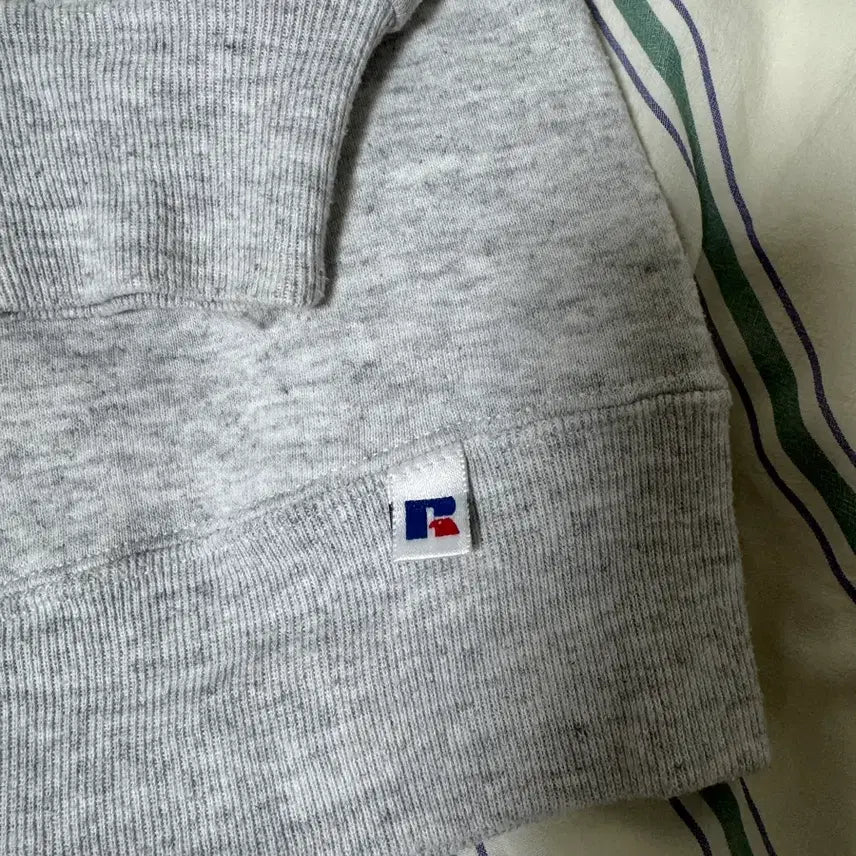 [SOLD OUT] [XL] 90s USA 빈티지 러셀 스웻