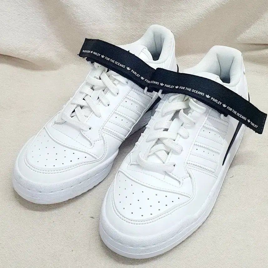 [BUNJANG] Adidas Forum Low x Parley Sneakers 240 / 아디다스 포럼 로우 x PARLEY 스니커즈 240