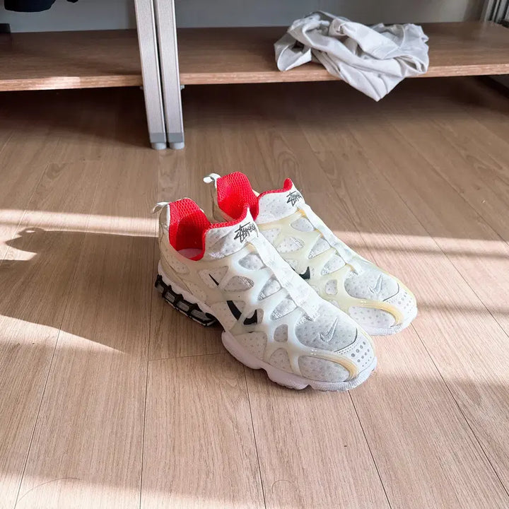 [SOLD OUT] [250]나이키x스투시 에어 줌 스피리돈 컵키니 화이트