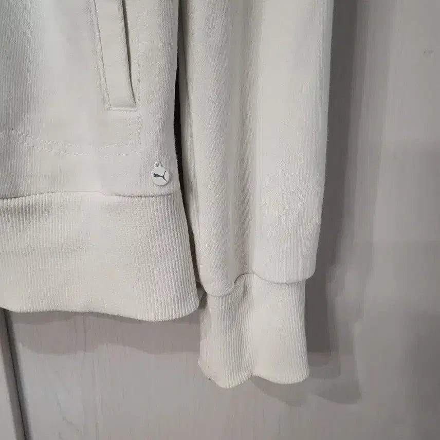 [BUNJANG] Puma White Hooded Zip-up Jacket / 푸마의 매력적인 화이트 후드집업