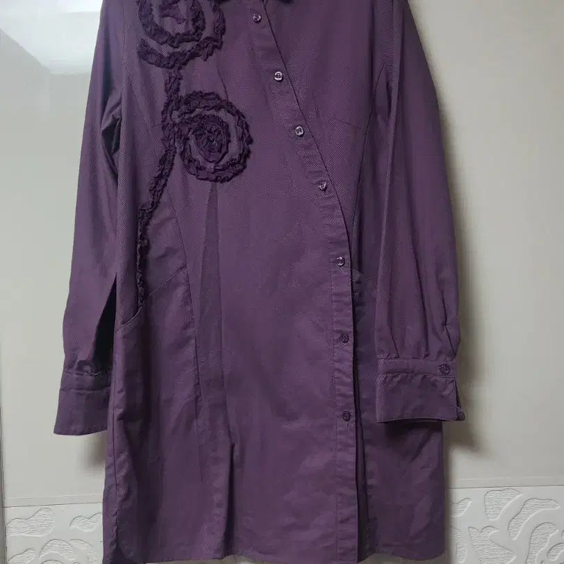 [BUNJANG] Miwha Hong Avant-garde 3D Embroidery Long Shirt / 디자이너 홍미화(Miwha Hong) 입체 자수 아방가르드 롱 셔츠