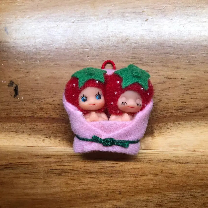 [BUNJANG] Strawberry Cupid / 딸기 큐피