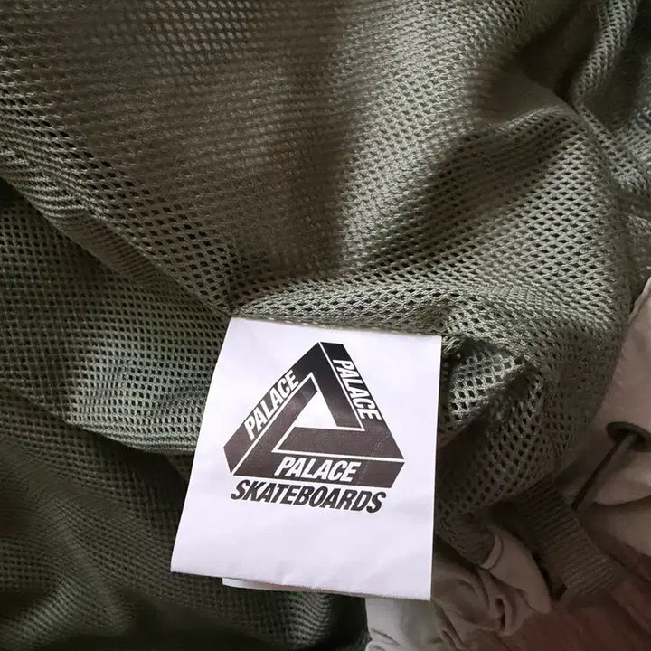 [BUNJANG] Palace 25 Shell Jacket Sage L / 팔라스 랙 25 쉘 자켓 세이지 L 새상품
