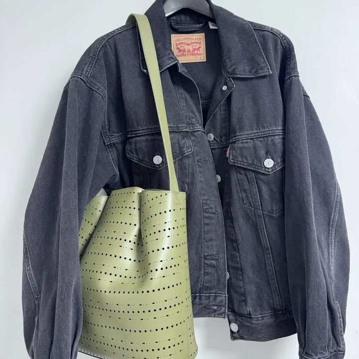 [SOLD OUT] 루에브르 버킷백 라지 아이패드 13인치 들어감 데일리 가방