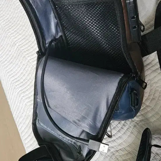 [BUNJANG] Cross Navy Cross Bag / 크로스 넉백