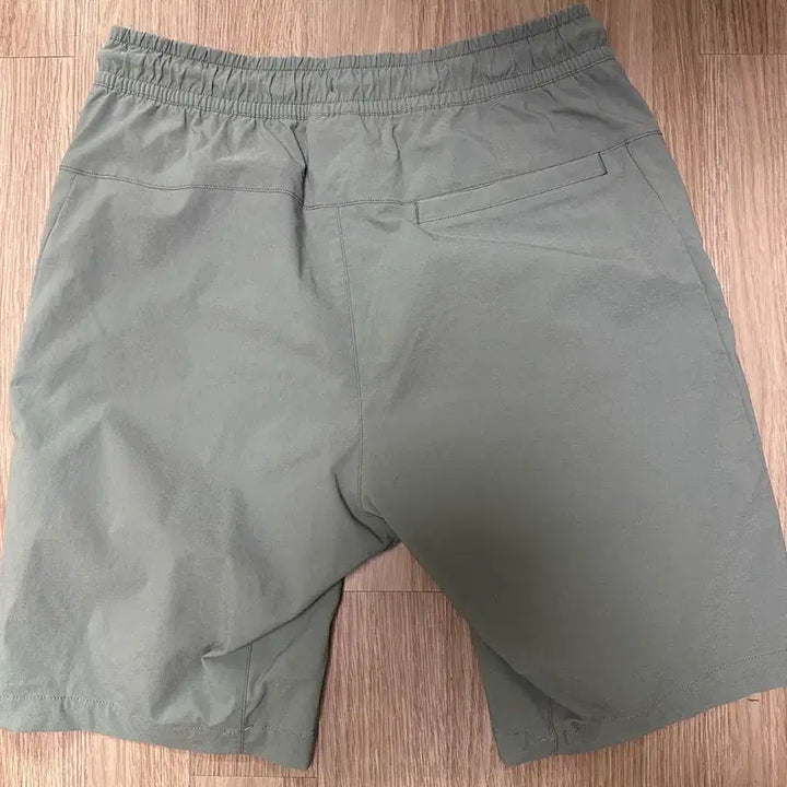 [BUNJANG] Nike Standard Fit Khaki Shorts L / 나이키반바지L