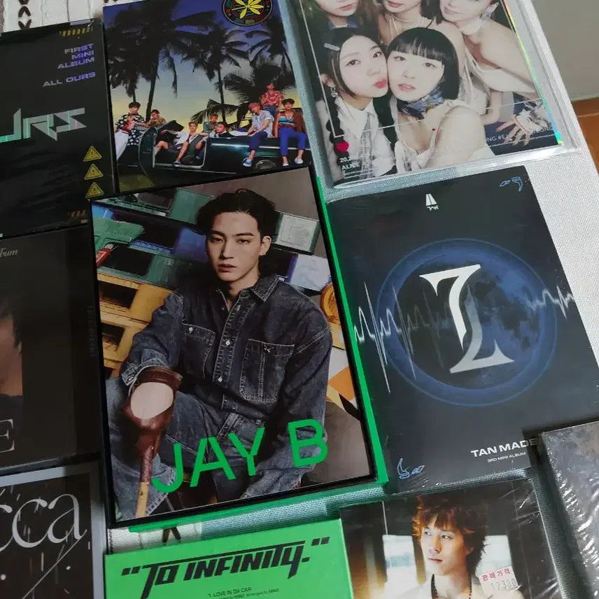 [BUNJANG] Various Artists Album Bundle Set (40 Albums) Sealed / 아이돌 앨범 CD 모음 (일괄 판매) 미개봉 미사용40개일괄