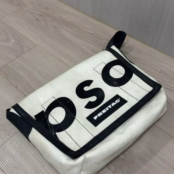 [SOLD OUT] 프라이탁 라씨