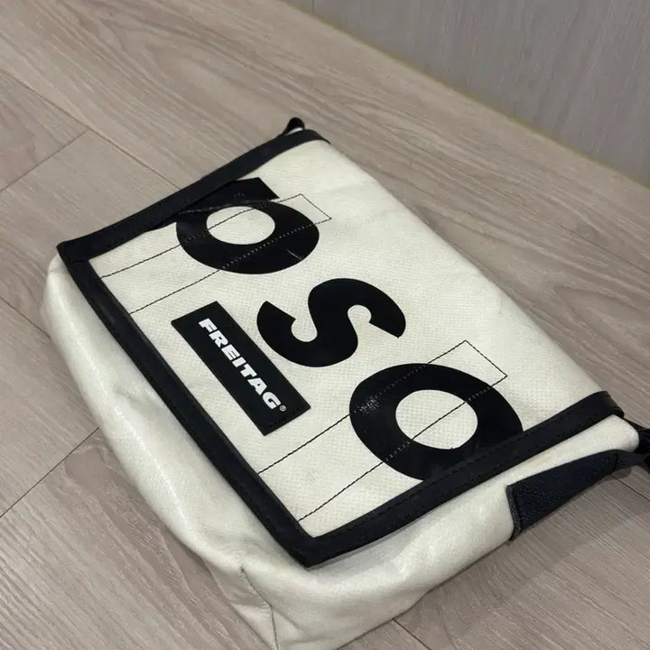 [SOLD OUT] 프라이탁 라씨