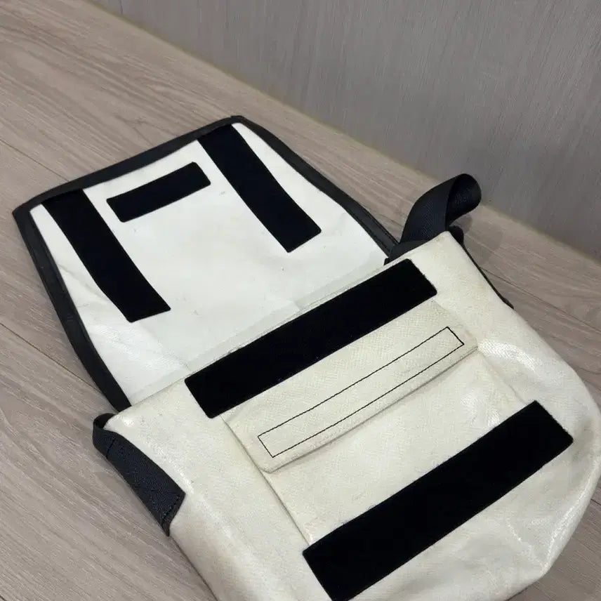[SOLD OUT] 프라이탁 라씨