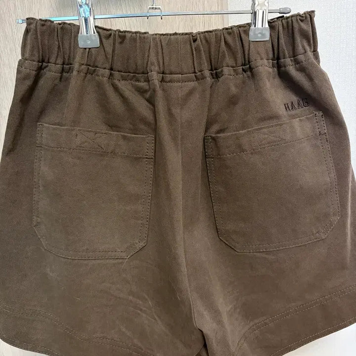 [SOLD OUT] haag 헤이그 스티치 반바지 브라운