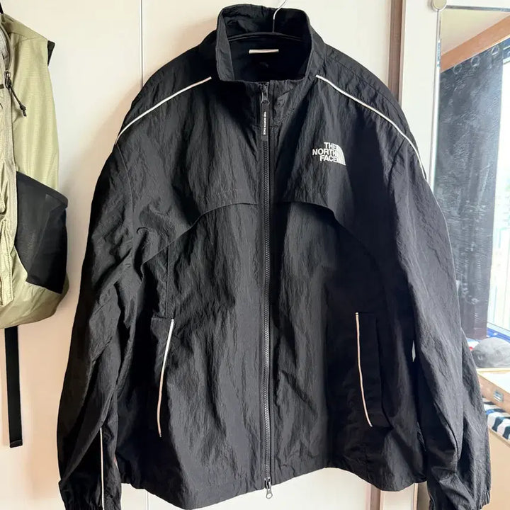 [SOLD OUT] 노스페이스 바람막이 L