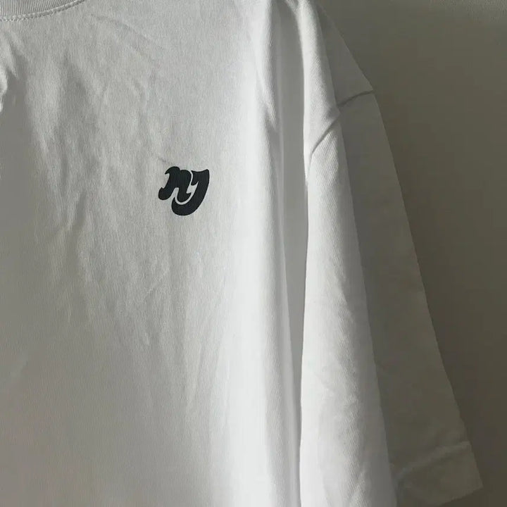 [BUNJANG] NewJeans Hiroshi Fujiwara Collaboration T-shirt / 뉴진스 후지와라 히로시 콜라보 티셔츠