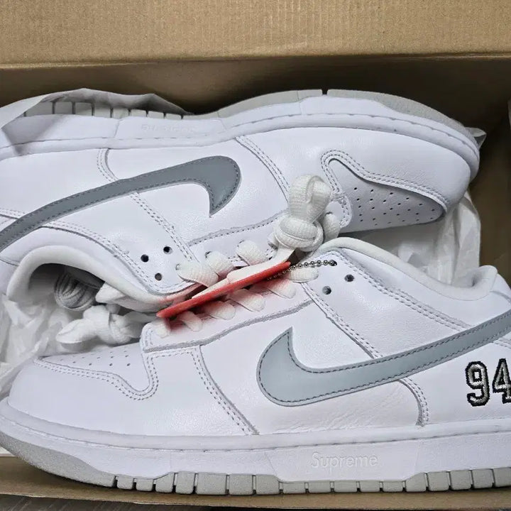 [BUNJANG] Nike Supreme SB Dunk Low 265 Sneakers / 나이키 슈프림sb덩크 로우 265