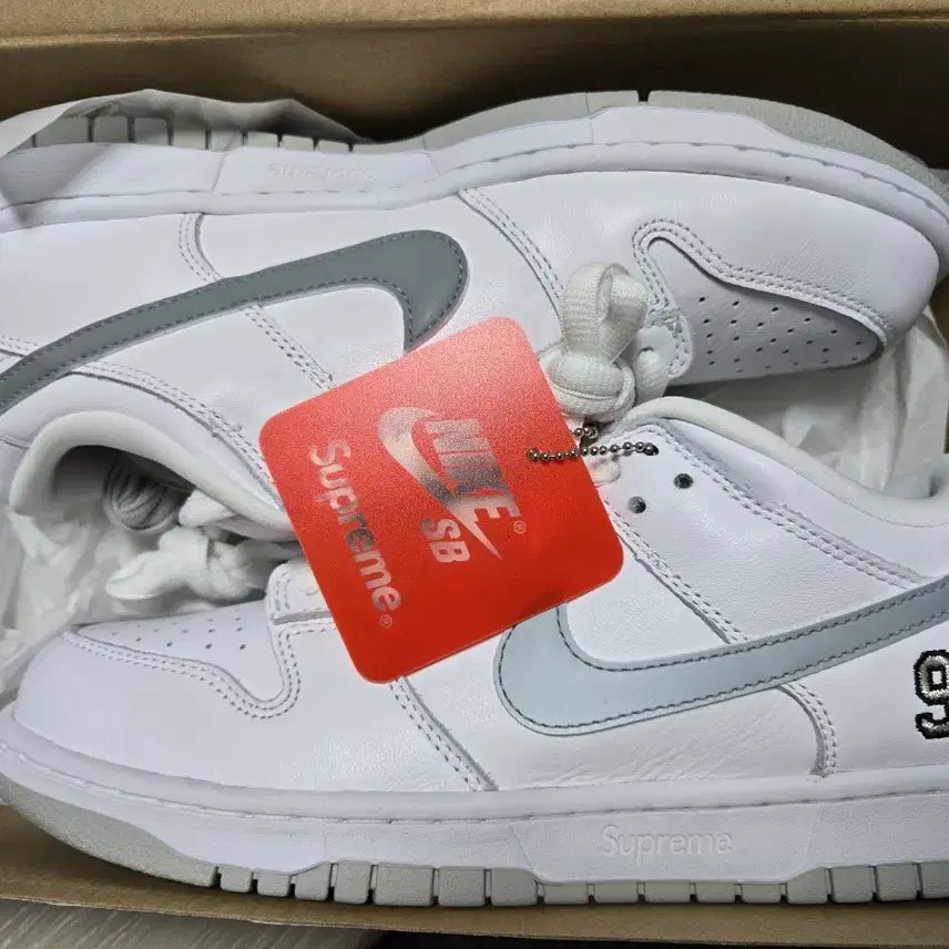 [BUNJANG] Nike Supreme SB Dunk Low 265 Sneakers / 나이키 슈프림sb덩크 로우 265