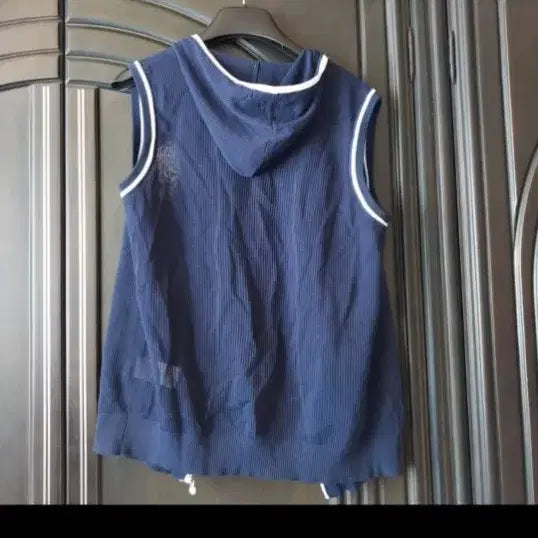 [BUNJANG] LIZARD Sisley Embroidered Knit Vest / LIZARD 시스리자수 니트 조끼