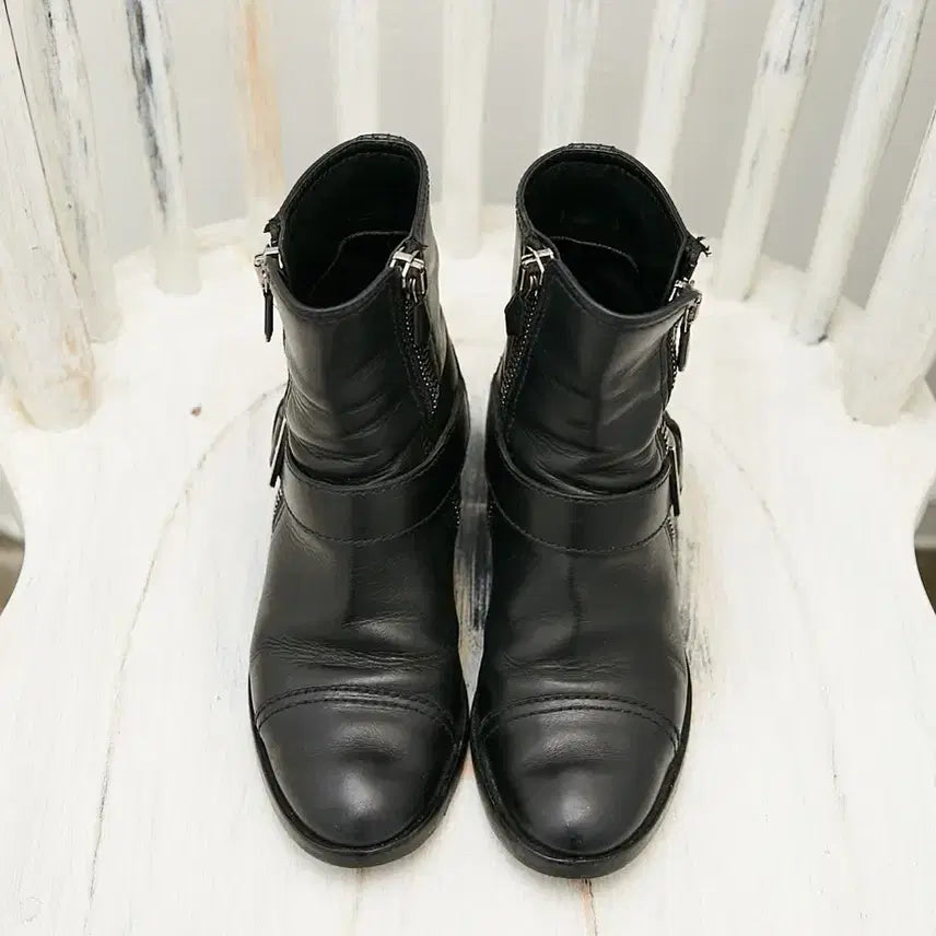 [SOLD OUT] 미우미우 앵클 모토부츠
