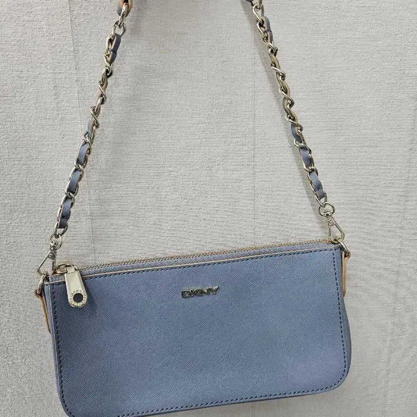 [BUNJANG] DKNY Saffiano Chain Mini Bag / DKNY  사피아노 체인미니백 손가방