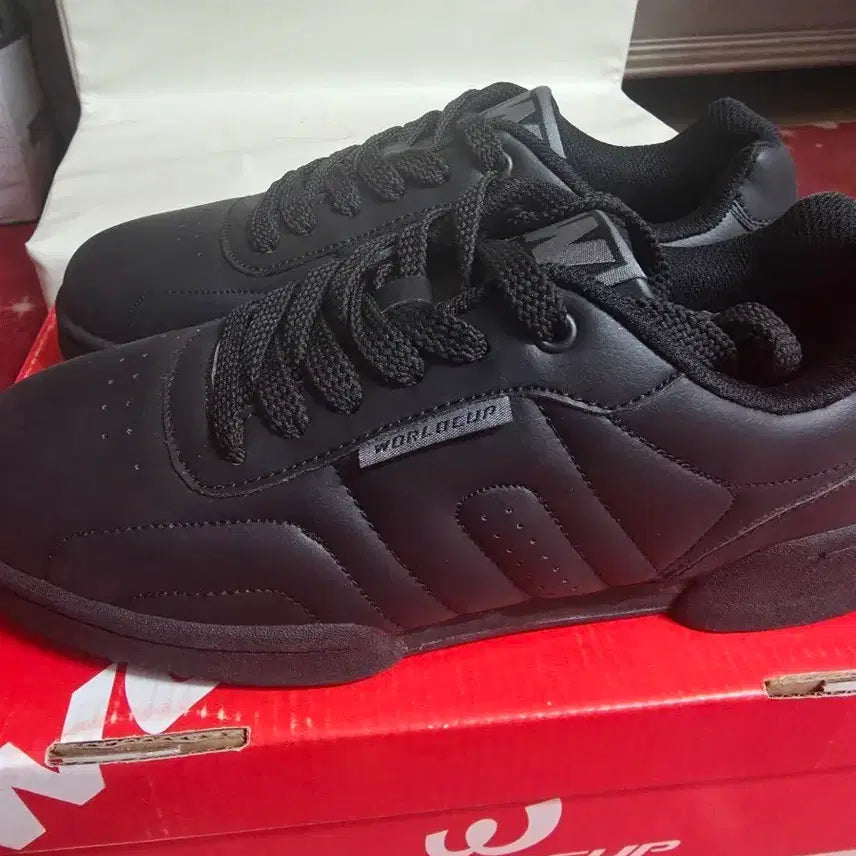 [BUNJANG] World Cup Black Sneakers / 월드컵 블랙 스니커즈 운동화