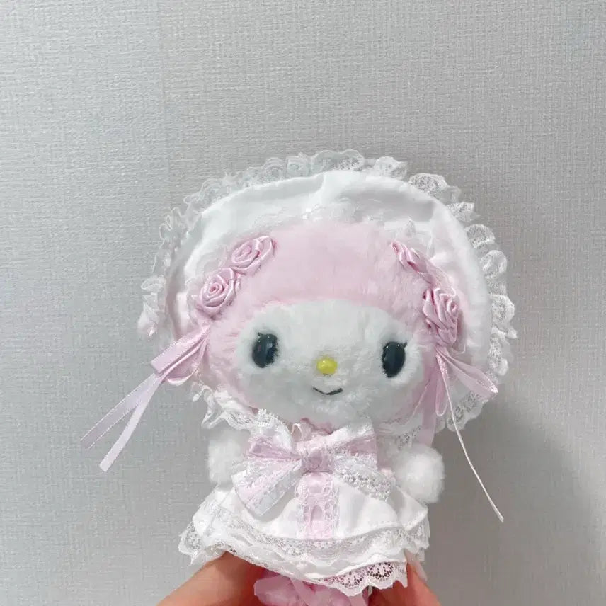 [BUNJANG] Sanrio My Melody White Frill Wedding Mascot Keyring / 산리오 화이트프릴 웨딩 마이멜로디 마스코트 인형 키링