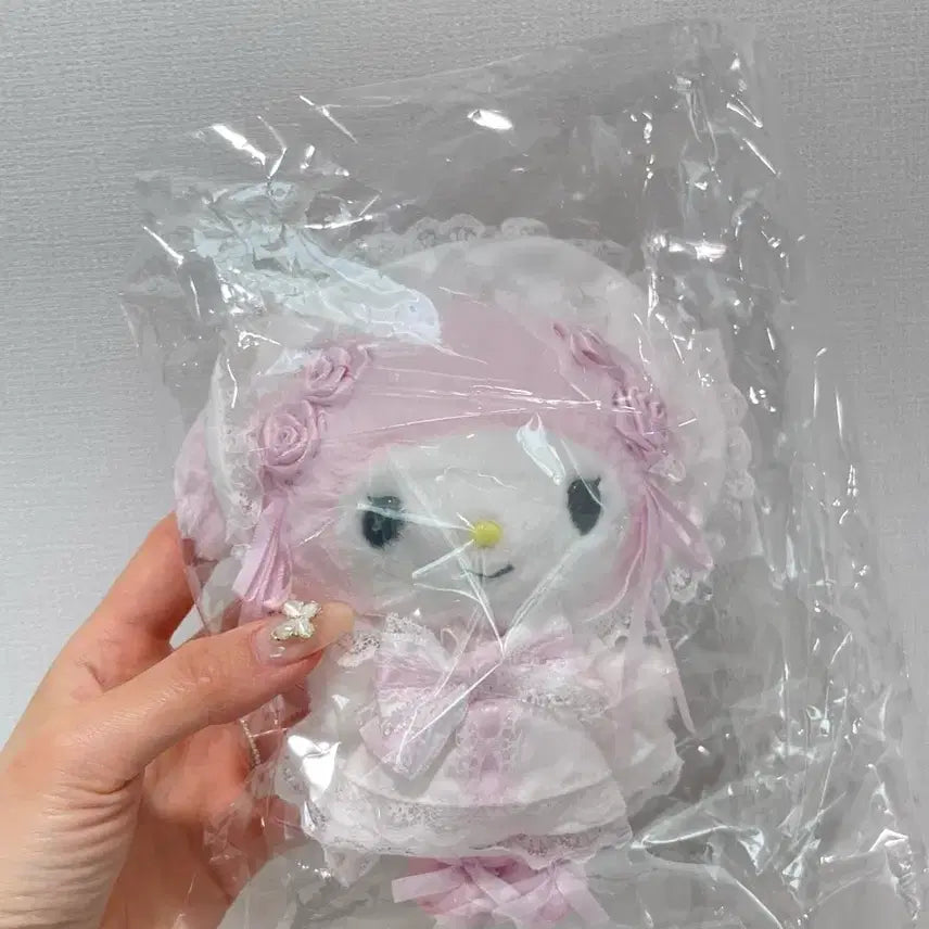 [BUNJANG] Sanrio My Melody White Frill Wedding Mascot Keyring / 산리오 화이트프릴 웨딩 마이멜로디 마스코트 인형 키링