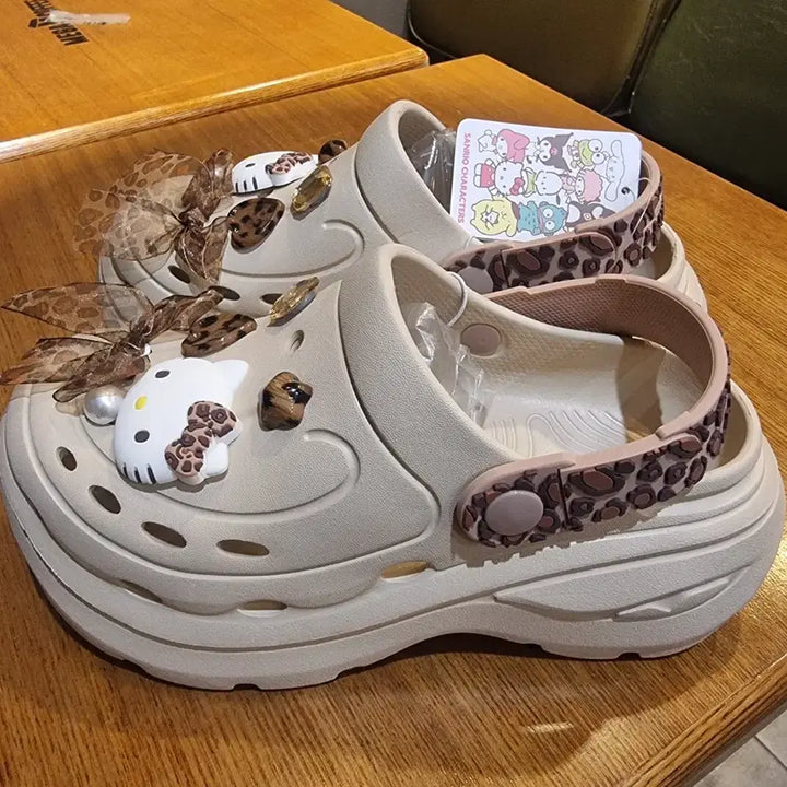 [BUNJANG] Hello Kitty Leopard Print Crocs (Size 230) / 헬로키티 레오파드 장식 크록스 230